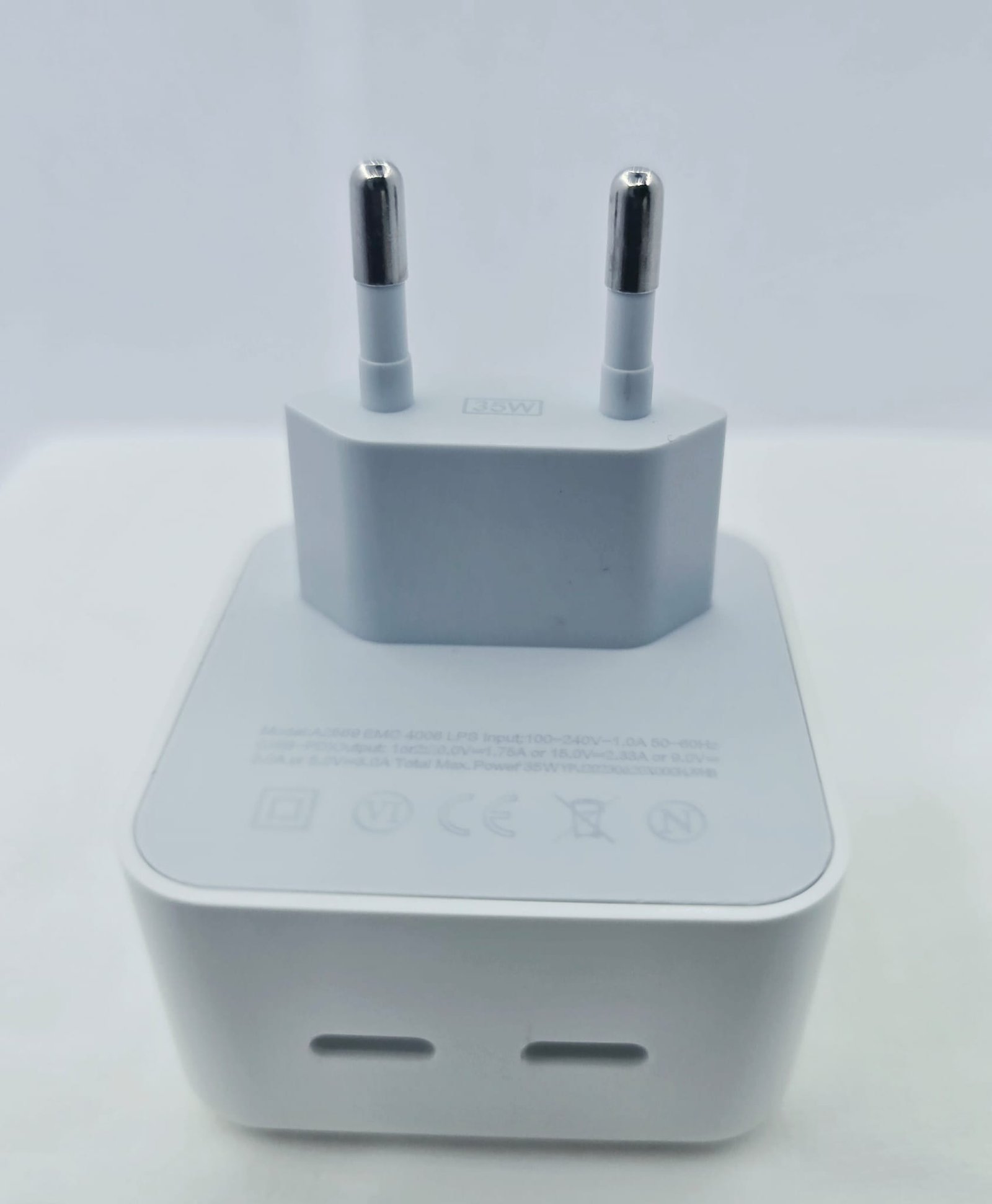 35W Fast Charging Power Adapter